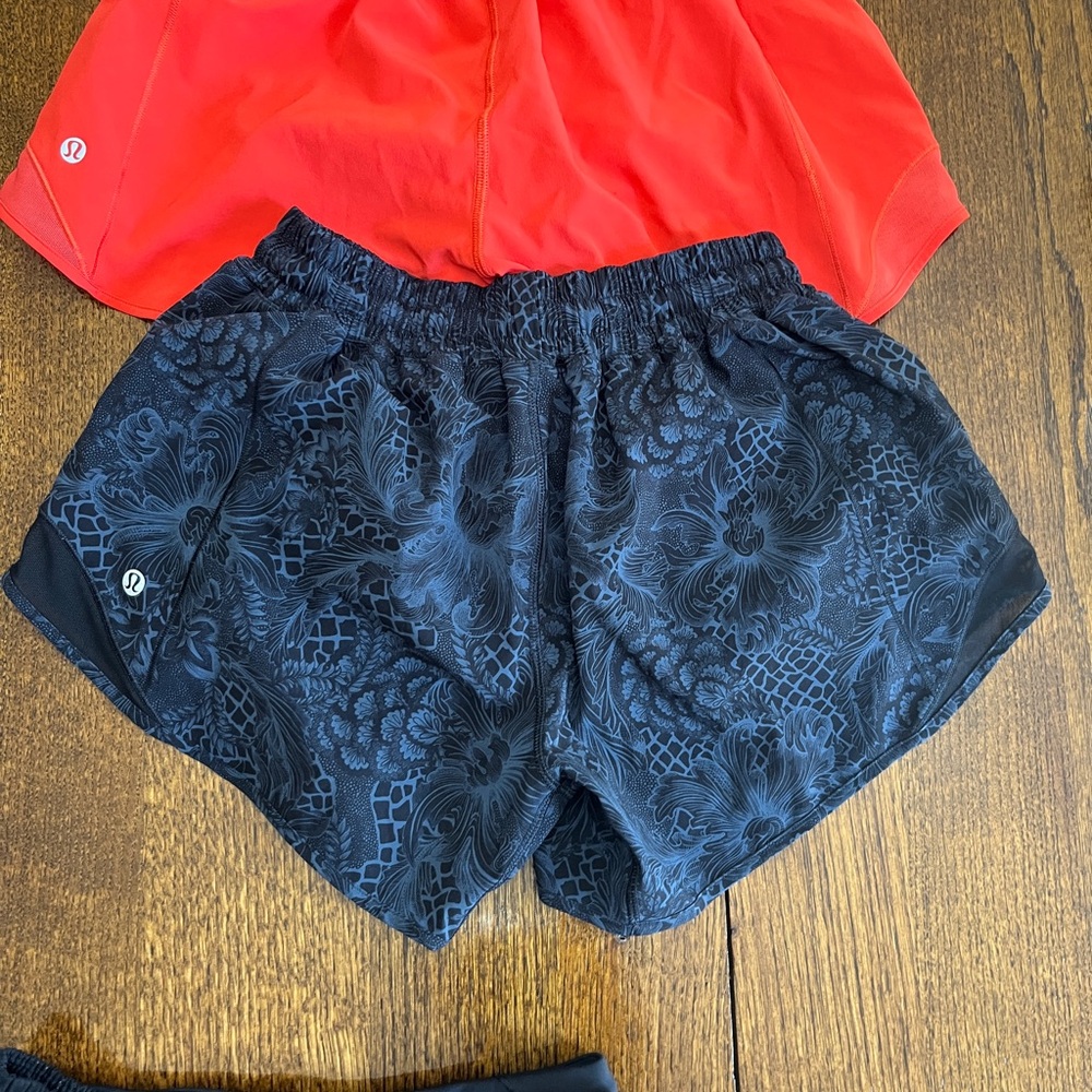 🍋LIKE NEW Lululemon 4 Pc Hottie Hot  Shorts - Picture 3 of 14